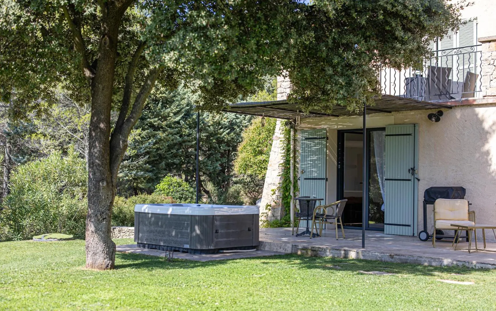Bed and Breakfast Mas lou Félibrige Venelles